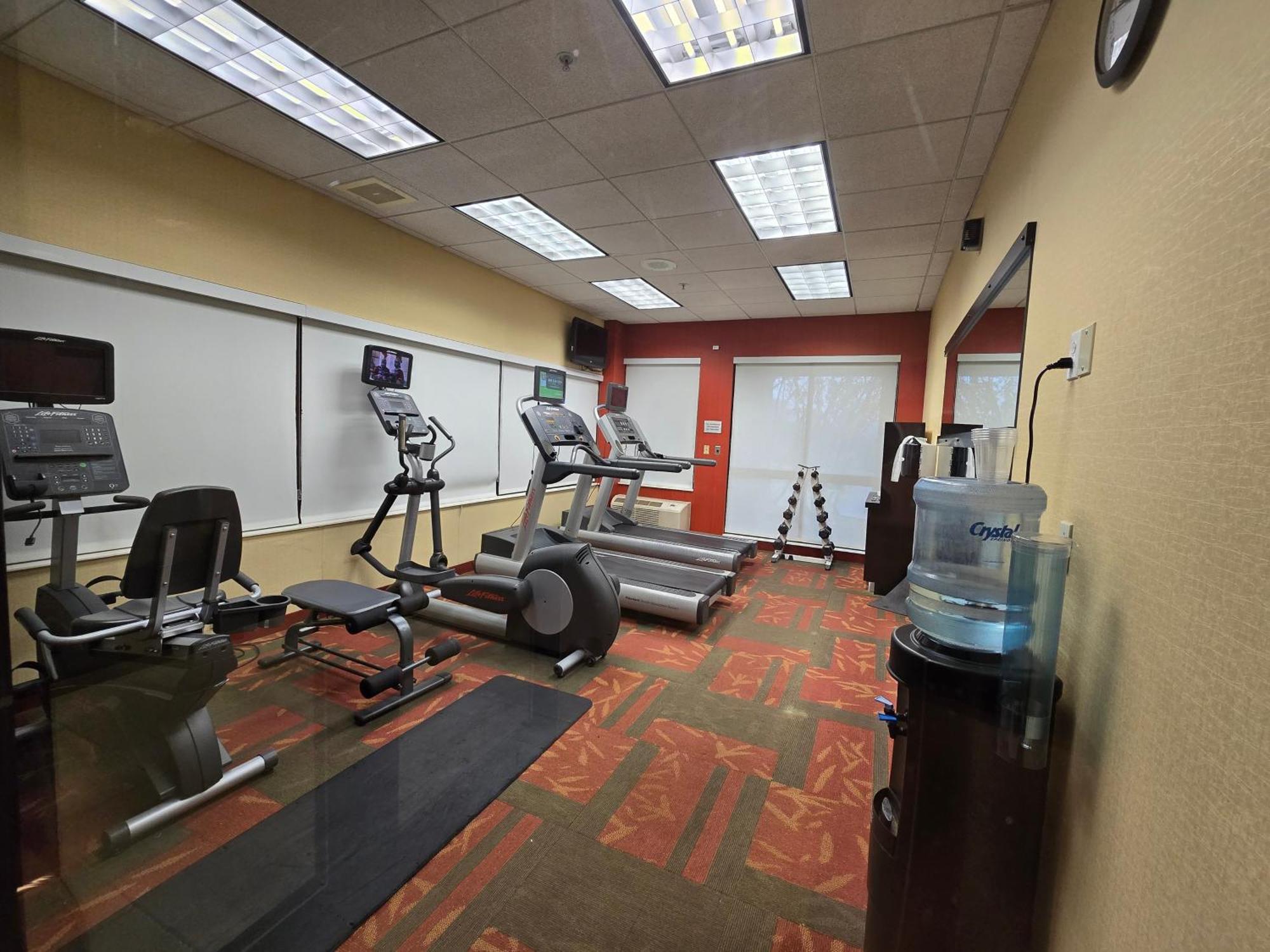 Country & By Radisson, Convention Center Hotel Altoona