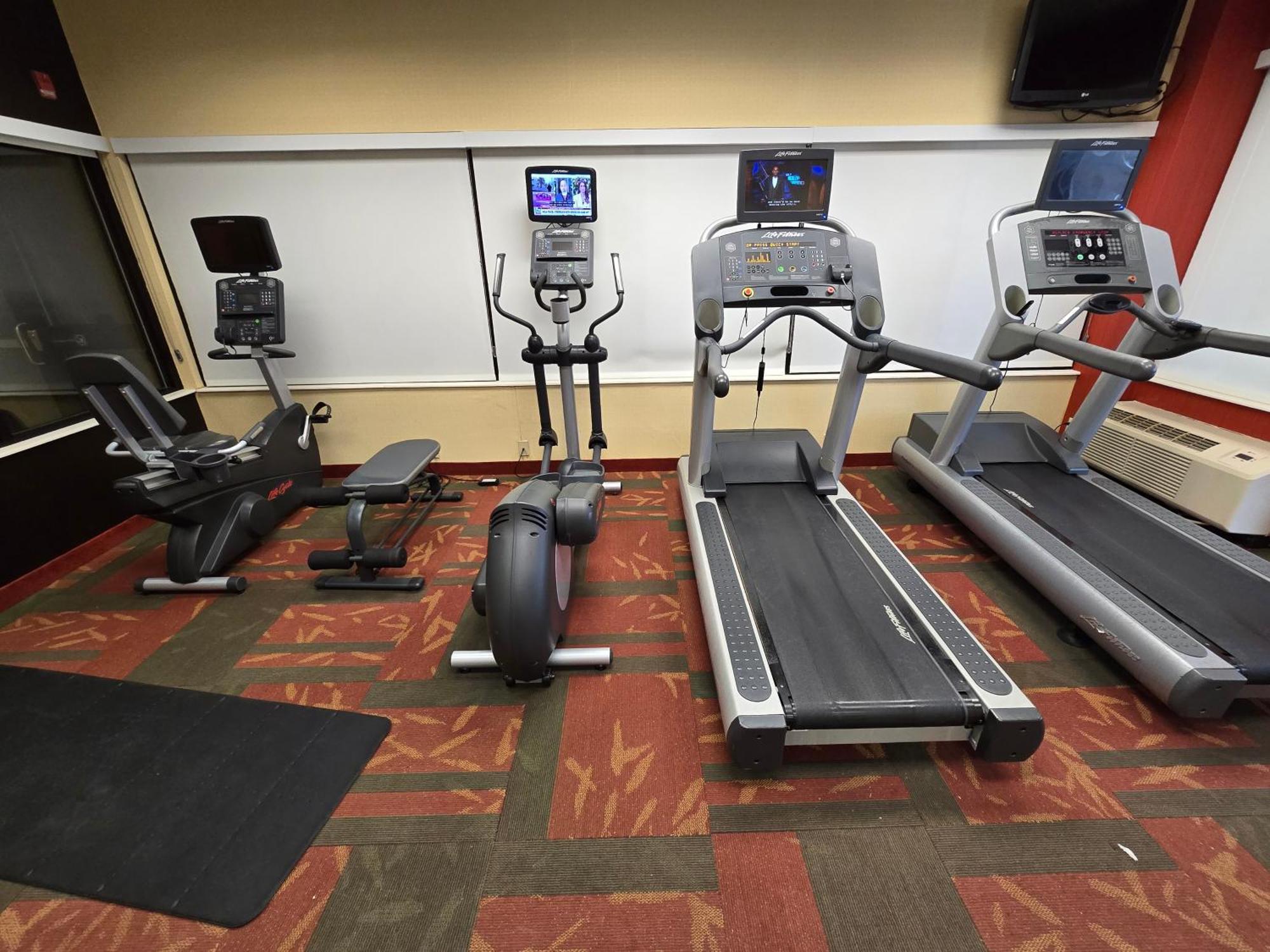 Country & By Radisson, Convention Center Hotel 3*