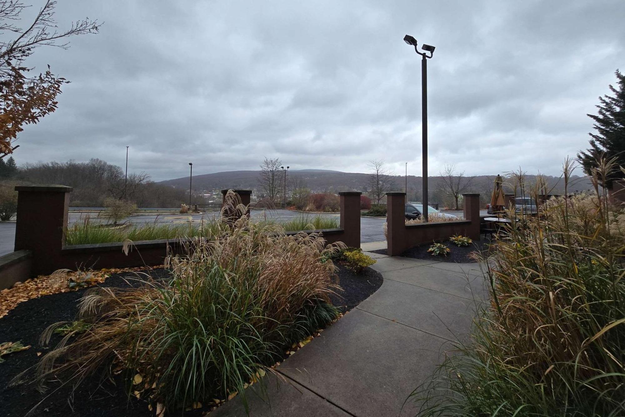 Hotel Country & By Radisson, Convention Center Altoona