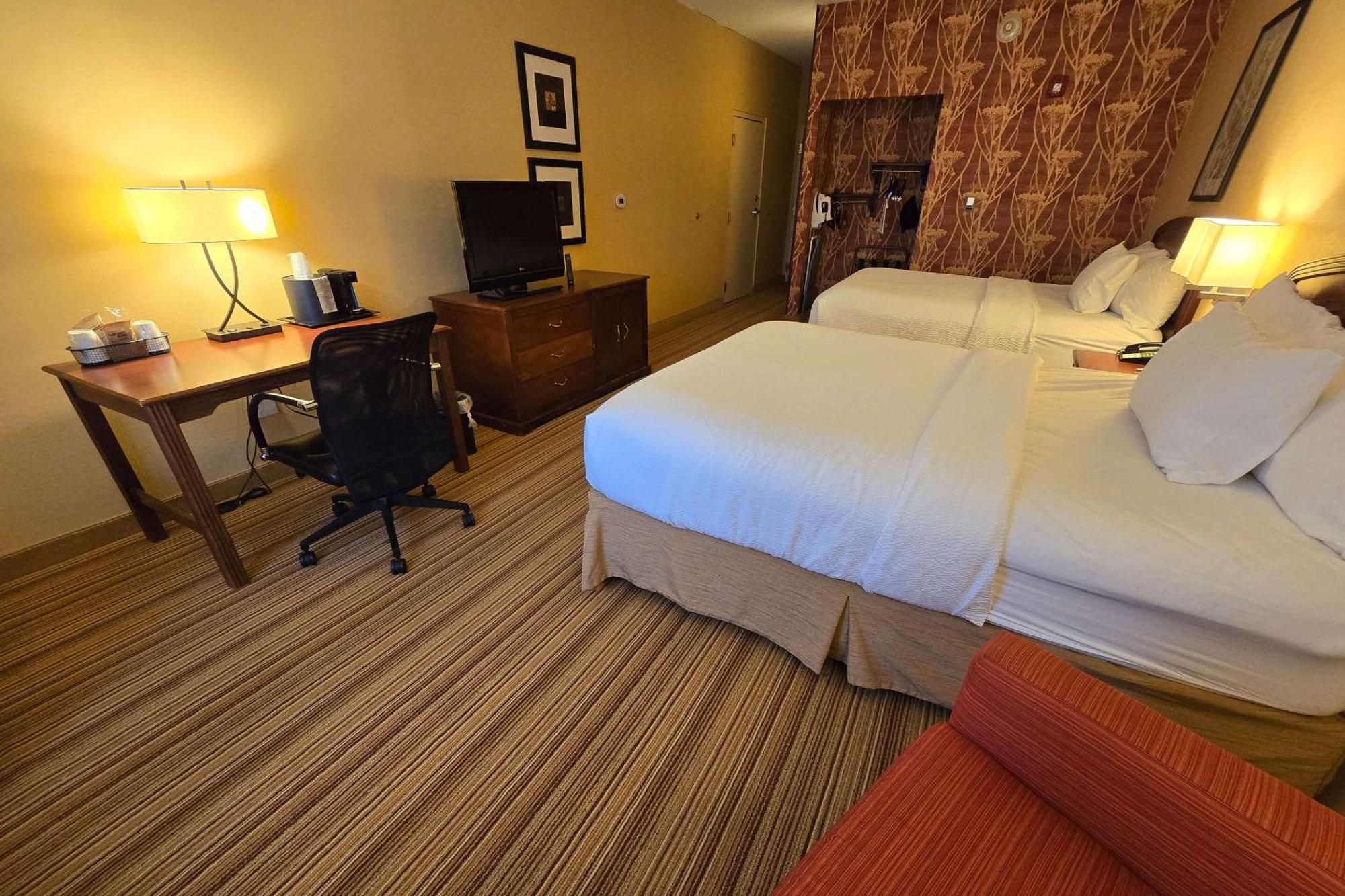 Country & By Radisson, Convention Center